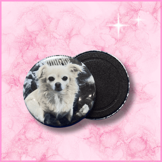Voorkant en achterkant van een ronde fotomagneet (38mm) met huisdier (hondje)