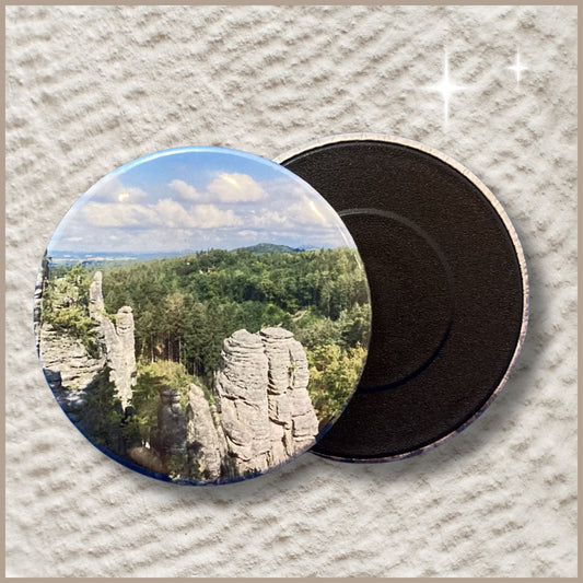 Voor- en achterkant van een gepersonaliseerde ronde fotomagneet van 59 mm.