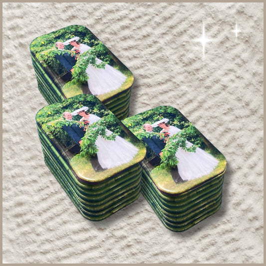 Set van 25 rechthoekige gepersonaliseerde fotomagneten met dezelfde foto van een bruidspaar.